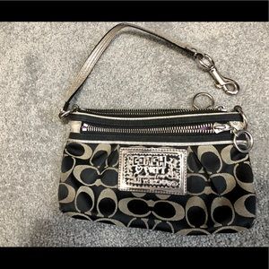 Coach poppy wristlet, large